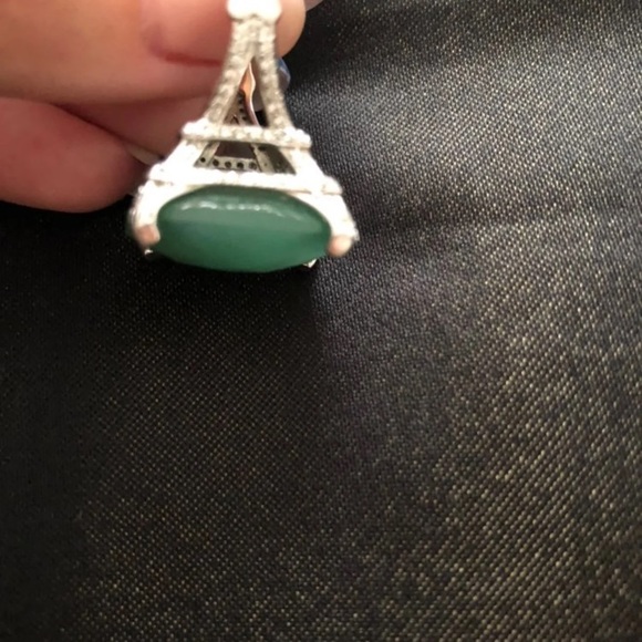 Beautiful ring! - Picture 2 of 5